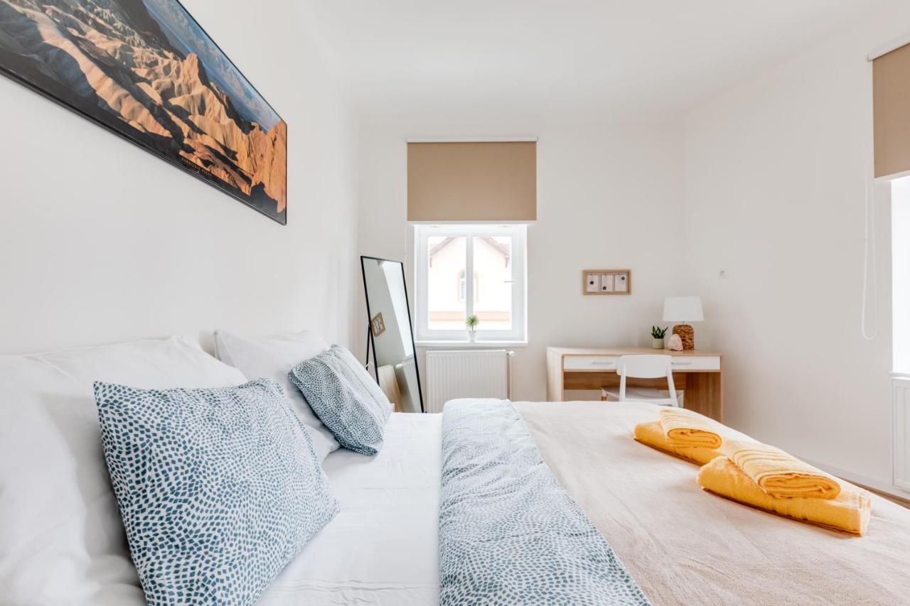 Modern, Bright And Spacious Prague